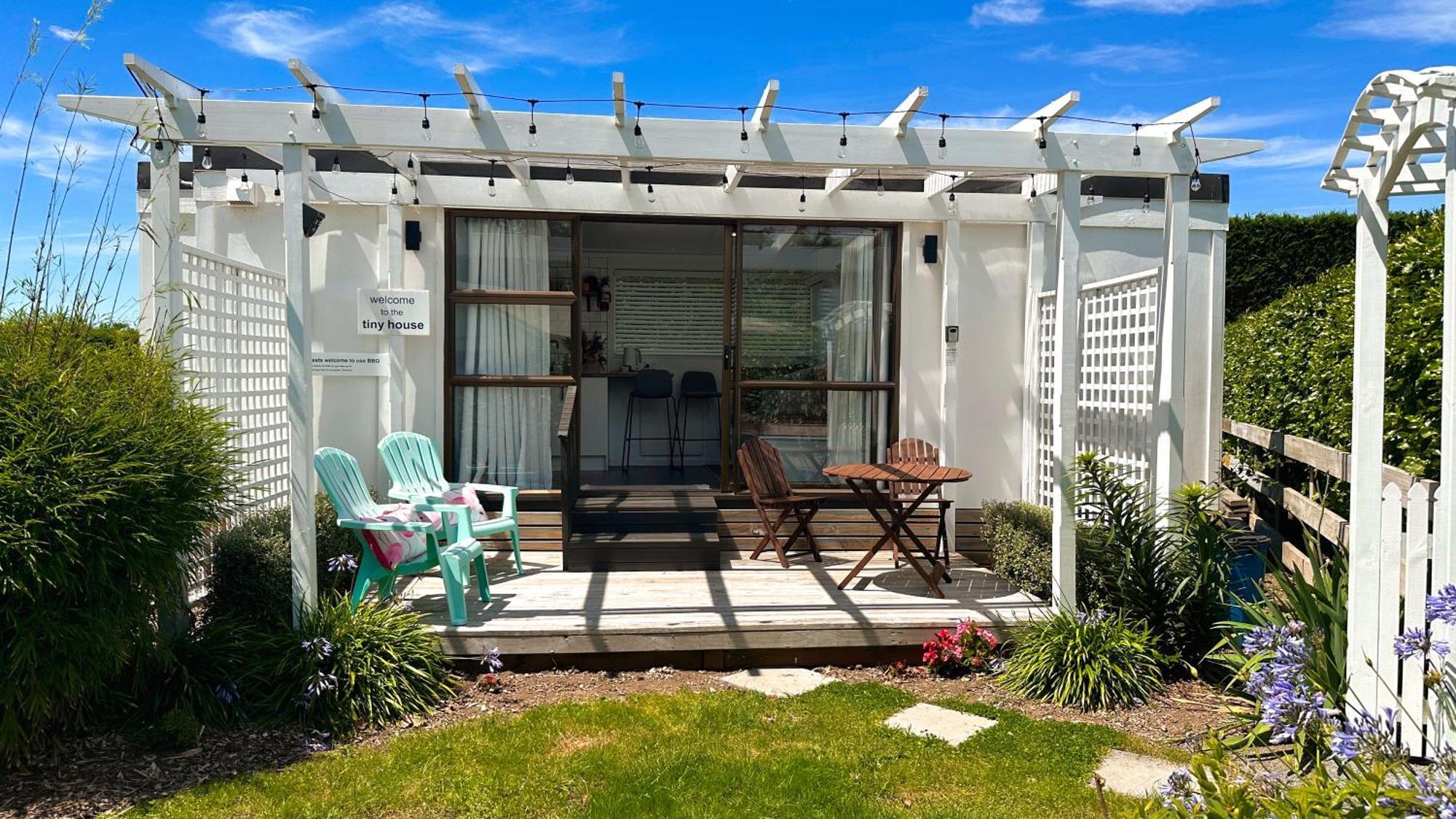Вілла Rustling Oaks Nz Tropical Tiny House Tamahere Екстер'єр фото
